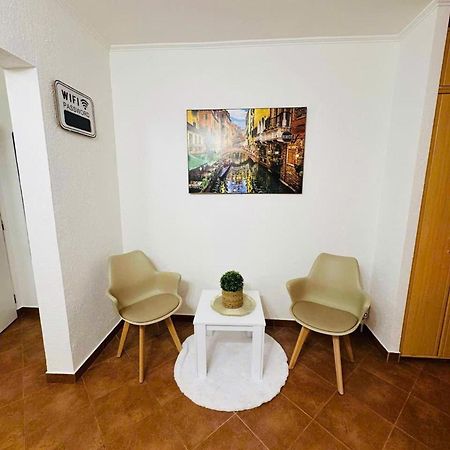 Apart For Rent Near Center Appartement Praag Buitenkant foto